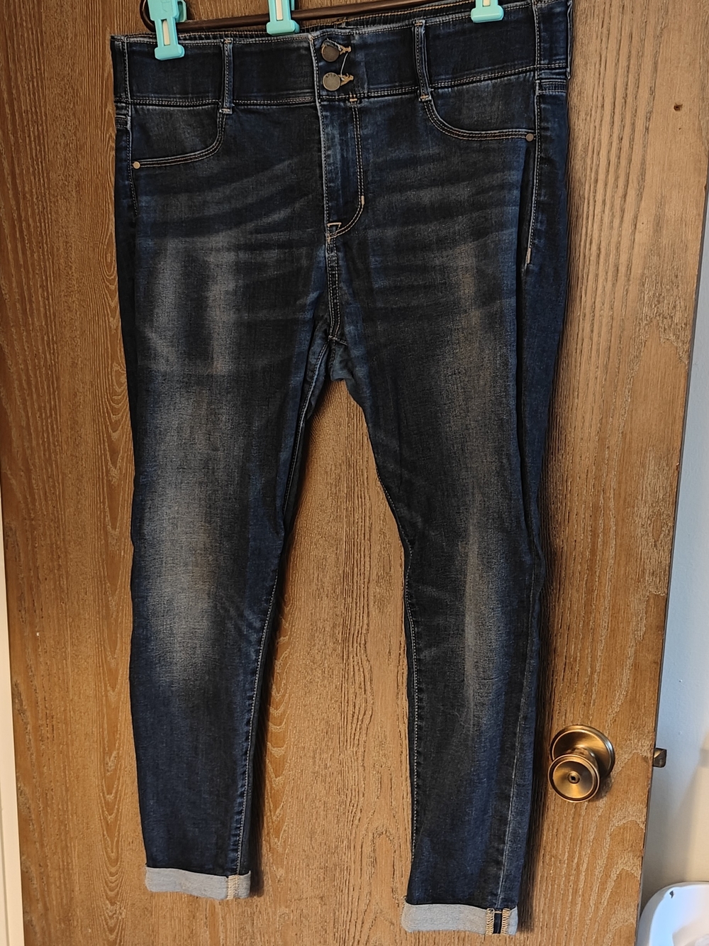 Women's Apt 9 Jean Capris Size 14